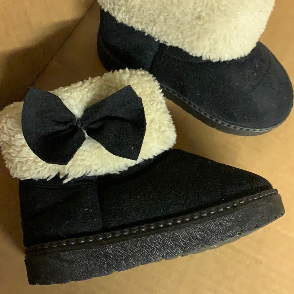 Toddler size 5 boots